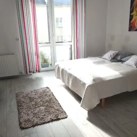 Apartament Przy Skwerze 公寓 *